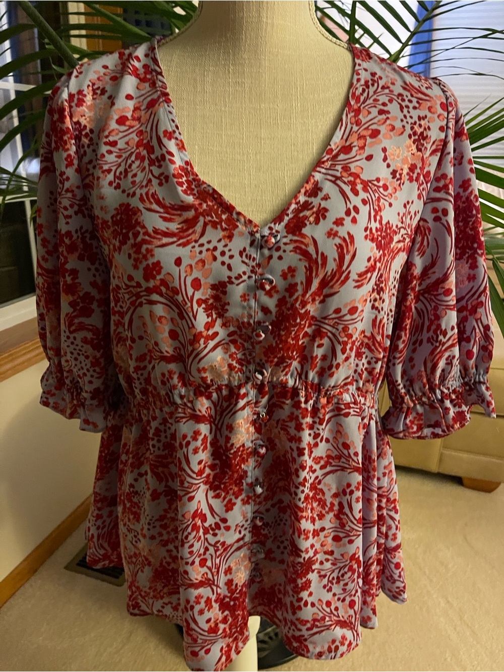 Zac & Rachel Red Floral V-Neck Peplum Blouse on Light Lilac